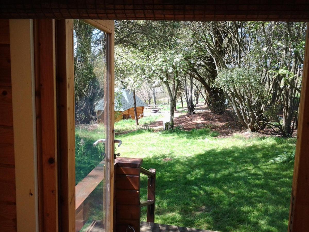 Tudor Lodge With Pool & Bbq Cabin 利斯卡德 外观 照片