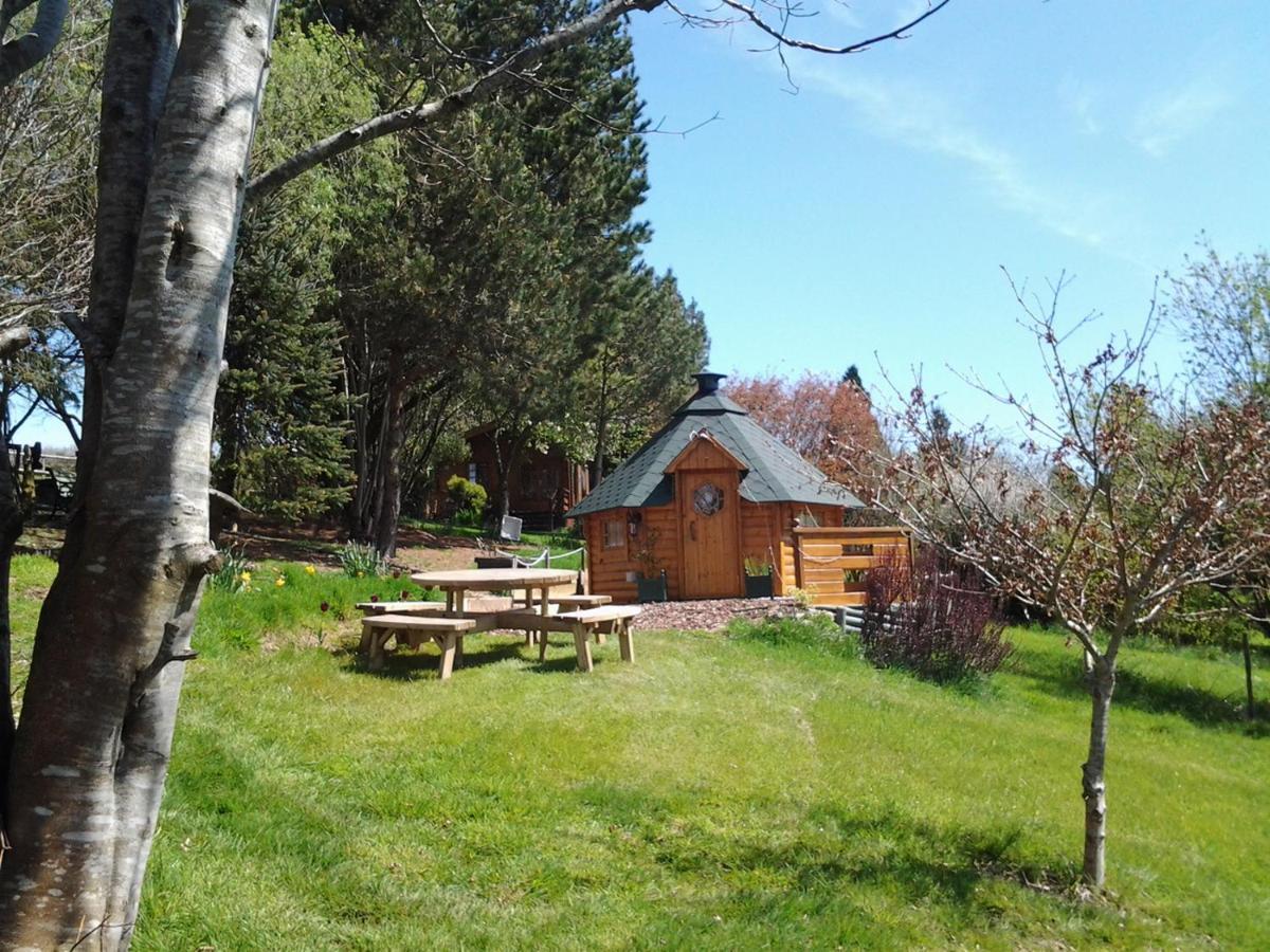 Tudor Lodge With Pool & Bbq Cabin 利斯卡德 外观 照片