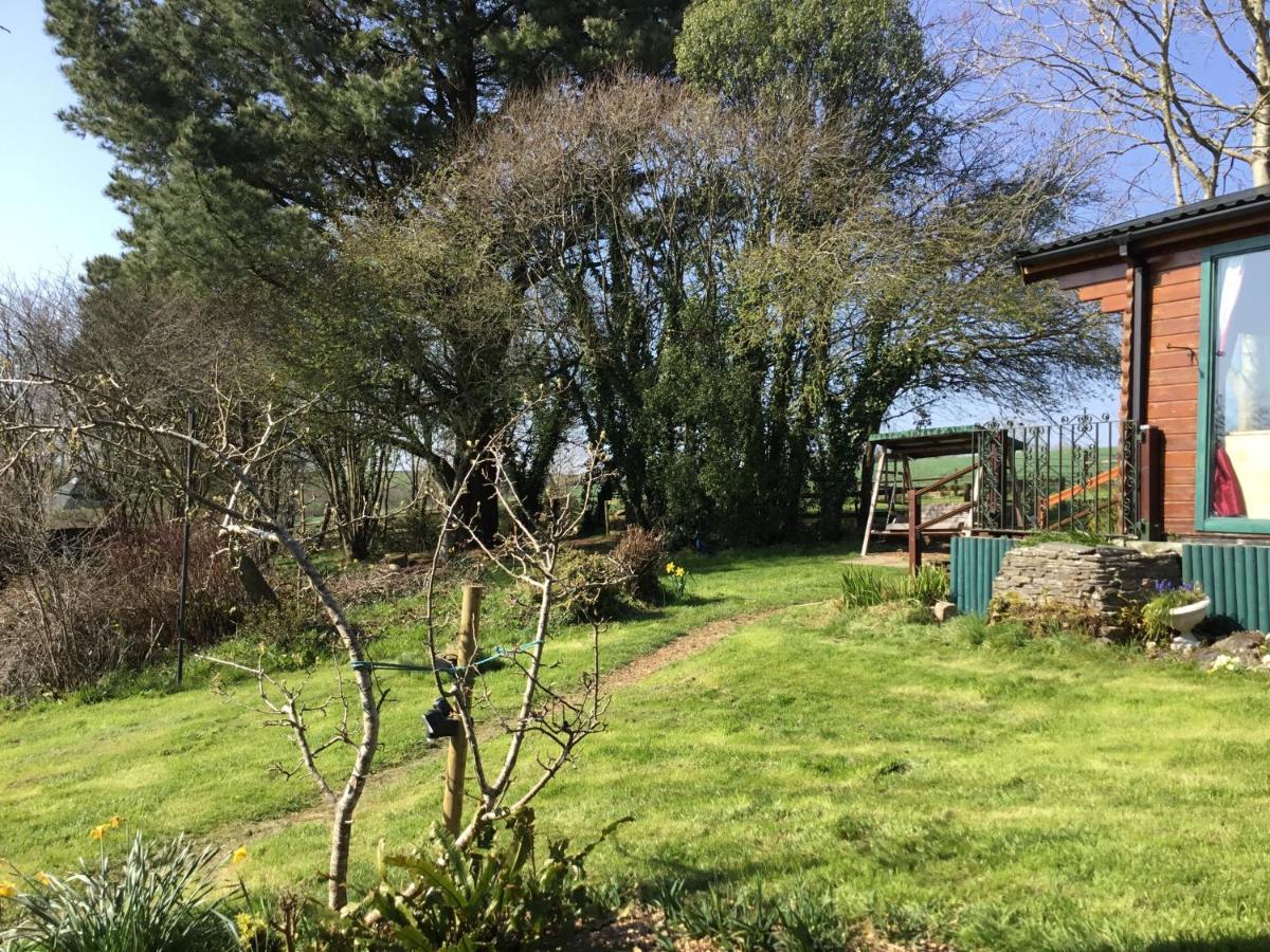 Tudor Lodge With Pool & Bbq Cabin 利斯卡德 外观 照片