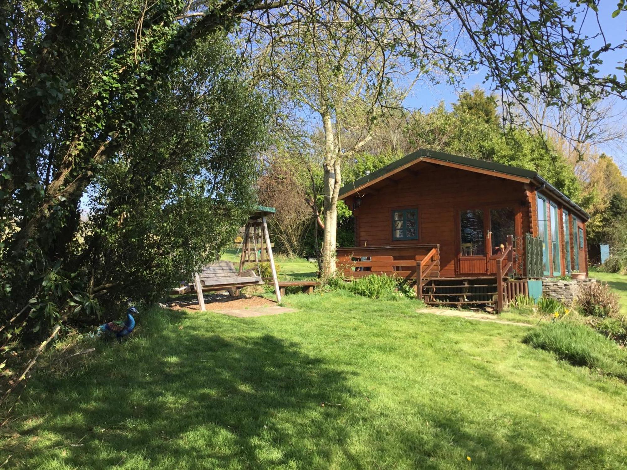 Tudor Lodge With Pool & Bbq Cabin 利斯卡德 外观 照片